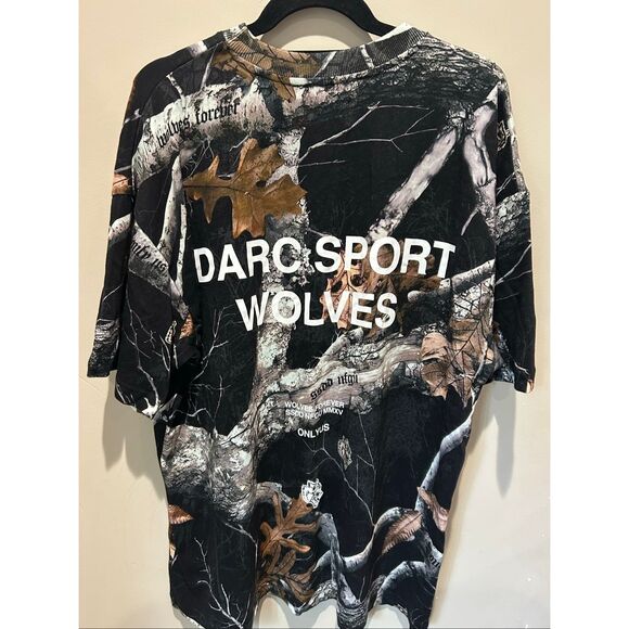 DARC SPORTS WOLVES TEE - Picture 8 of 10